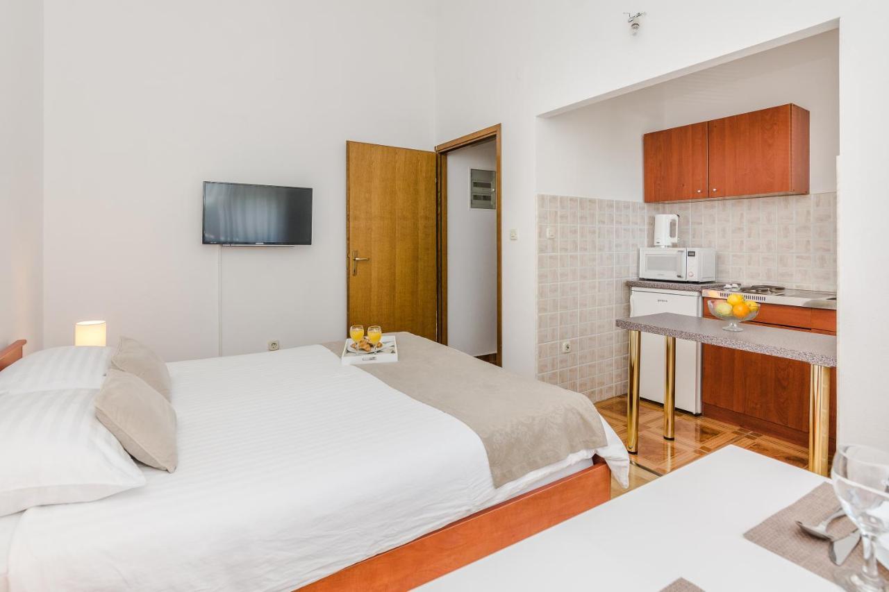Apartments Marija Starigrad Paklenica Exterior foto